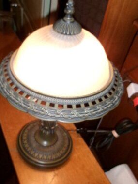 vtg Spelter Dome ornate 17 in bronze lamp VGUC comfy two light on off switch